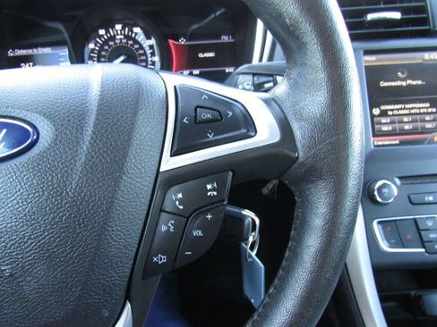 Used 2016 Ford Fusion SE w/ Equipment Group 202A image 18