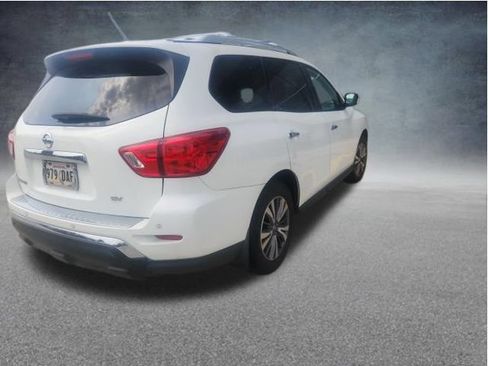 Used 2017 Nissan Pathfinder SV FWD image 9