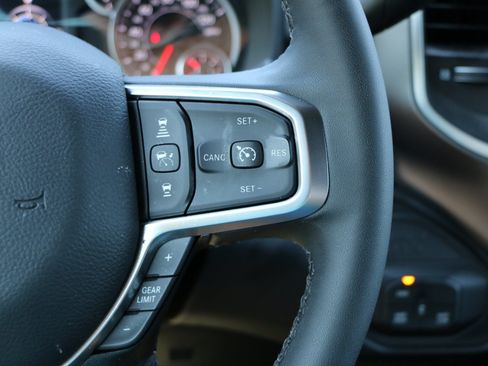 Used 2026 RAM 2500 Big Horn AWD/4WD image 18