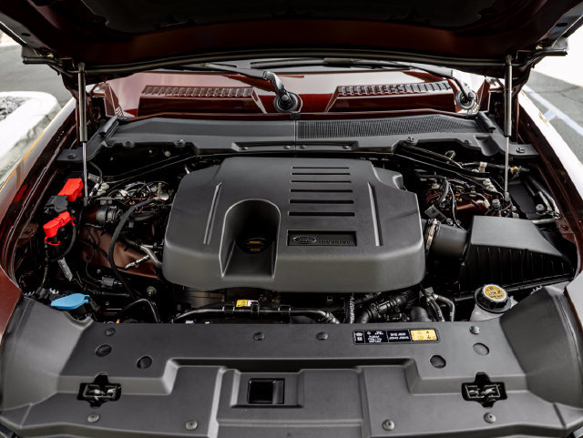 New 2026 Land Rover Defender 130 X-Dynamic SE AWD/4WD image 44