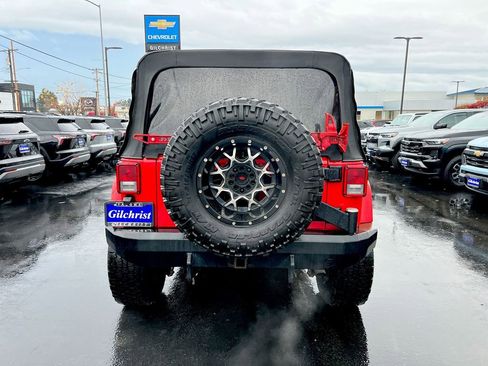 Used 2015 Jeep Wrangler Unlimited Sahara w/ Max Tow Package image 25