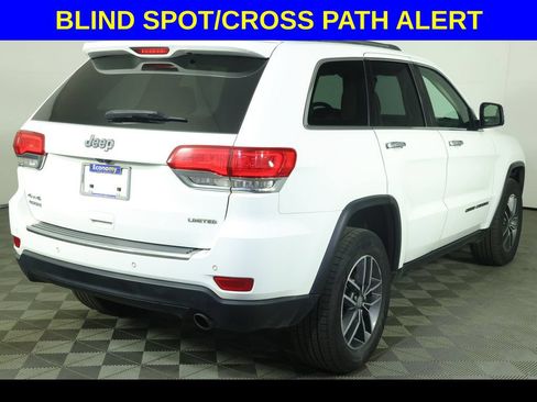 Used 2018 Jeep Grand Cherokee Limited AWD/4WD image 11
