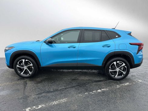 Certified 2025 Chevrolet Trax RS w/ Sunroof Package image 4