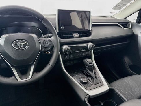 Certified 2025 Toyota RAV4 XLE w/ Convenience Package AWD/4WD image 32
