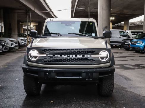 New 2025 Ford Bronco Badlands image 2