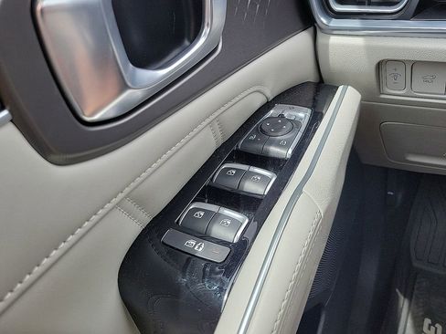 Used 2025 Kia Sorento SX FWD image 14