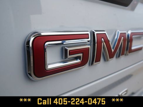 Used 2024 GMC Sierra 1500 AT4 w/ Technology Package AWD/4WD image 5