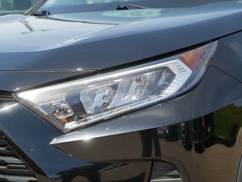 Used 2021 Toyota RAV4 XLE Premium AWD/4WD image 10
