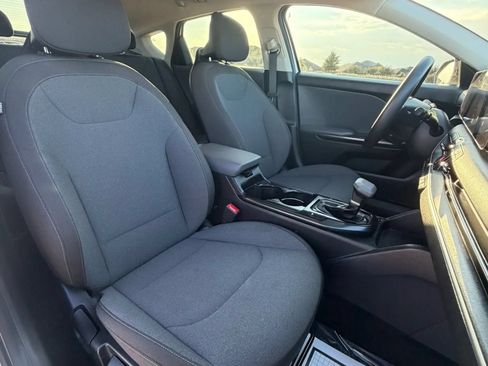 Used 2025 Kia K4 FWD image 36