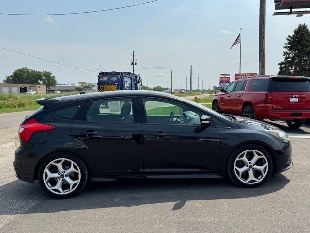 Used 2013 Ford Focus ST FWD image 38