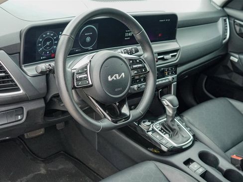 Used 2024 Kia Seltos SX AWD/4WD image 9