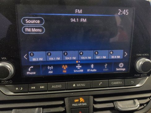 Used 2024 Nissan Altima 2.5 SV image 25