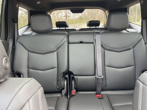 New 2025 Cadillac XT6 Luxury image 38