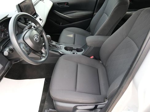 Used 2024 Toyota Corolla LE FWD image 5