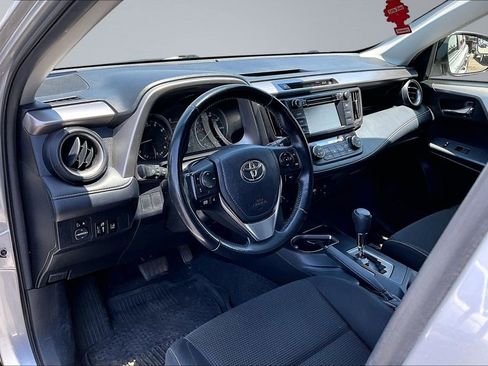 Used 2018 Toyota RAV4 XLE w/ All Weather Liner Package FWD image 4