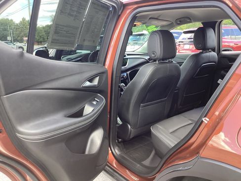 Used 2020 Buick Encore GX Essence image 35