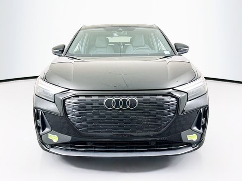 Used 2023 Audi Q4 e-tron Premium Plus image 2