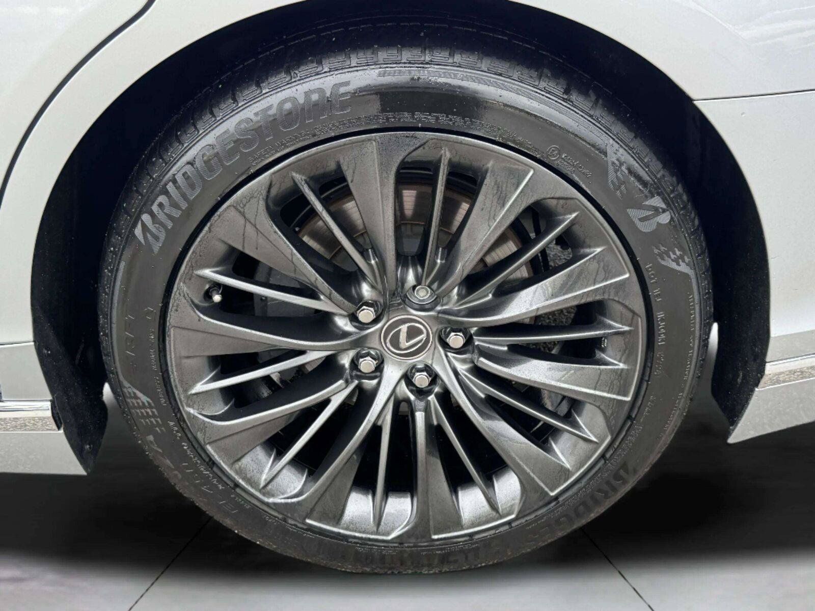 Used 2023 Lexus LS 500 w/ Interior Upgrade Package RWD image 47