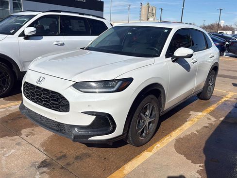 Used 2025 Honda HR-V EX-L image 2