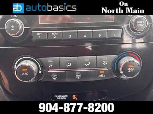 Used 2017 Nissan Rogue S AWD/4WD image 38