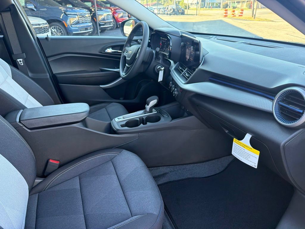 New 2026 Chevrolet Trax LS FWD image 19