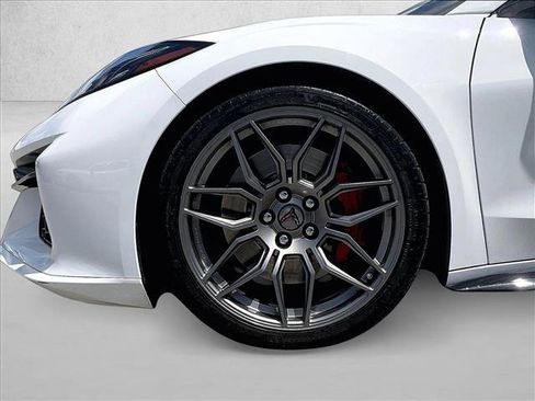 Used 2025 Chevrolet Corvette Z06 RWD image 10