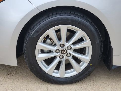 Used 2024 Toyota Corolla SE FWD image 18