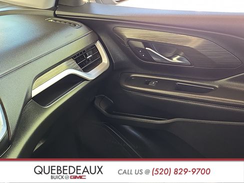 Used 2023 GMC Terrain SLT AWD/4WD image 21