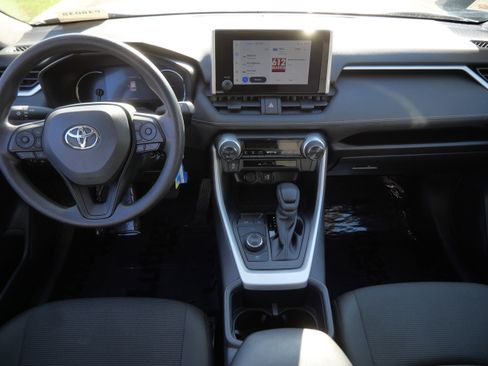 Certified 2025 Toyota RAV4 LE AWD/4WD image 11