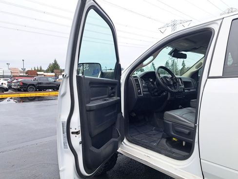 Used 2016 RAM 3500 Tradesman w/ Protection Group image 10