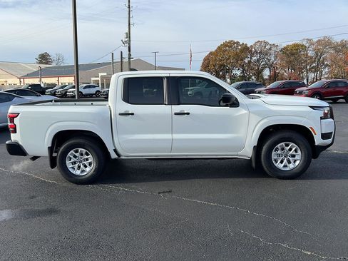 New 2026 Nissan Frontier S image 4