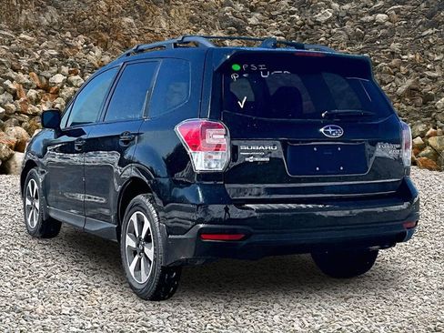 Used 2017 Subaru Forester 2.5i Premium image 11