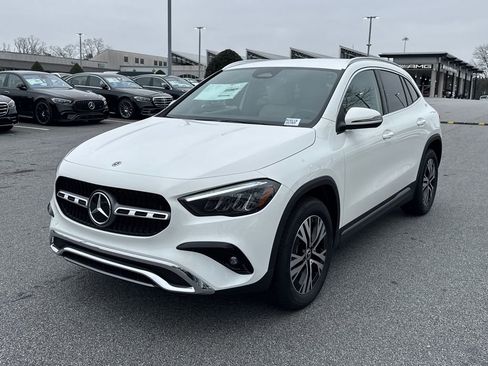 New 2026 Mercedes-Benz GLA 250 4MATIC image 3