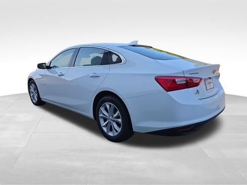 Used 2025 Chevrolet Malibu LT FWD image 3