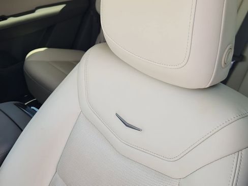 Used 2022 Cadillac XT5 Premium Luxury FWD image 15