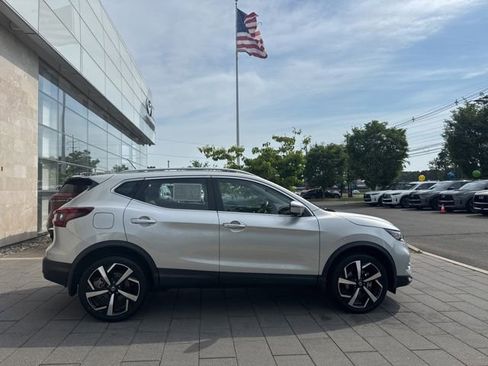 Used 2022 Nissan Rogue Sport SL w/ Premium Package AWD/4WD image 8