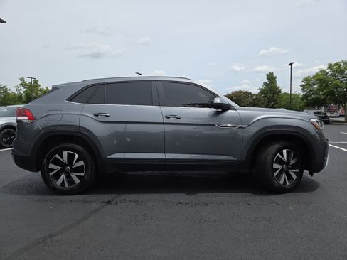 Used 2022 Volkswagen Atlas Cross Sport SE AWD/4WD image 15