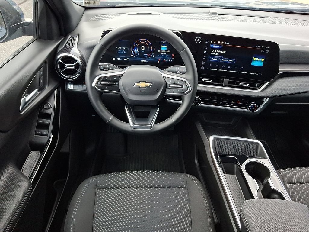 Certified 2025 Chevrolet Equinox LT AWD/4WD image 2