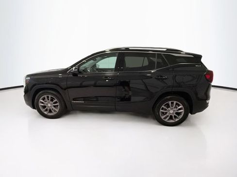 Used 2024 GMC Terrain SLT FWD image 4