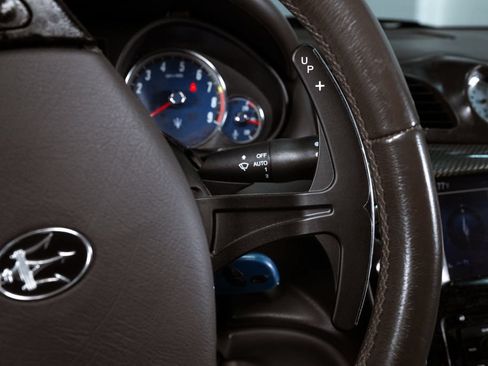 Used 2013 Maserati GranTurismo Sport RWD image 9
