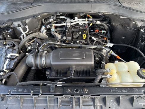 Used 2022 Ford Explorer XLT w/ Class IV Trailer Tow Package image 35