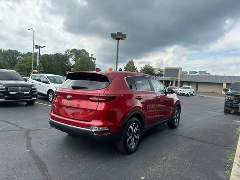 Used 2022 Kia Sportage LX AWD/4WD image 4