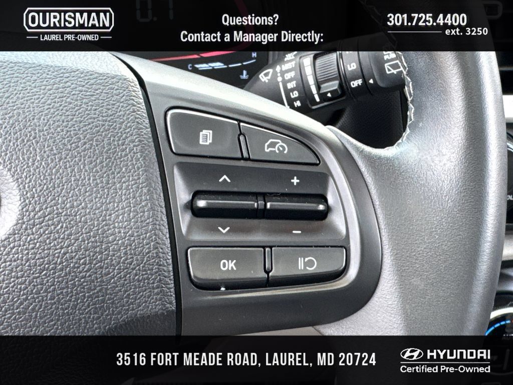 Certified 2025 Hyundai Venue SEL FWD image 22