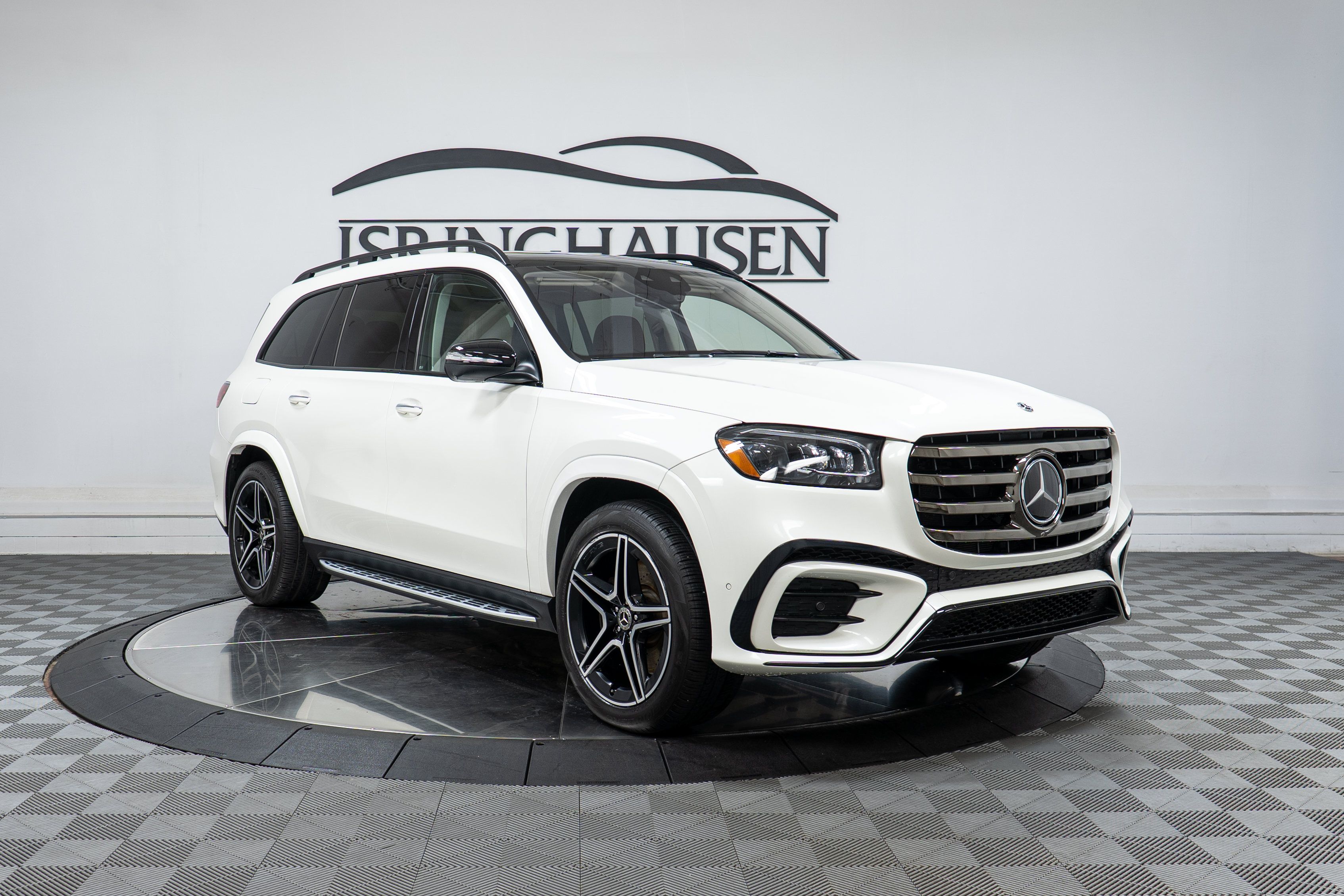 Used 2024 Mercedes-Benz GLS 450 4MATIC image 3