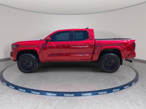 Used 2025 Toyota Tacoma SR5 AWD/4WD image 9