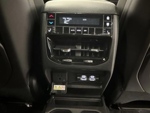 New 2025 Jeep Grand Cherokee L Limited w/ Black Appearance Package image 34