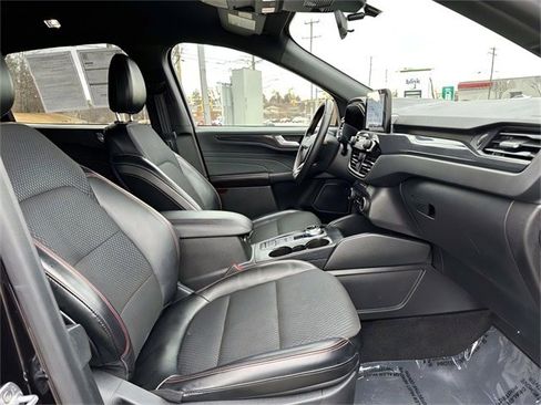 Certified 2024 Ford Escape ST-Line image 25