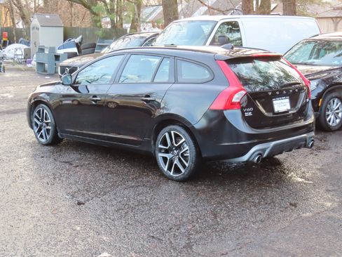 Used 2018 Volvo V60 T5 Dynamic image 2