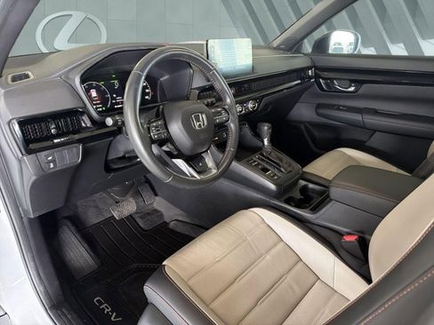 Used 2024 Honda CR-V Sport Touring image 10