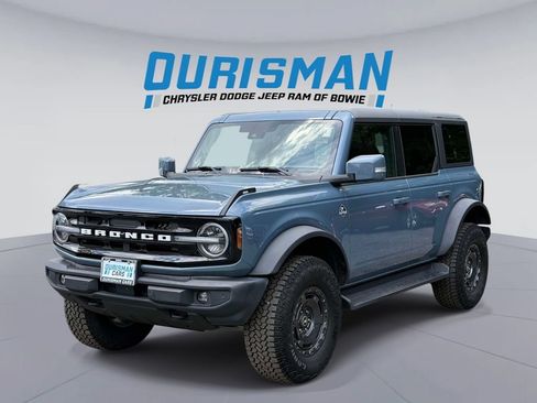 Used 2025 Ford Bronco Outer Banks w/ Sasquatch Package AWD/4WD image 5